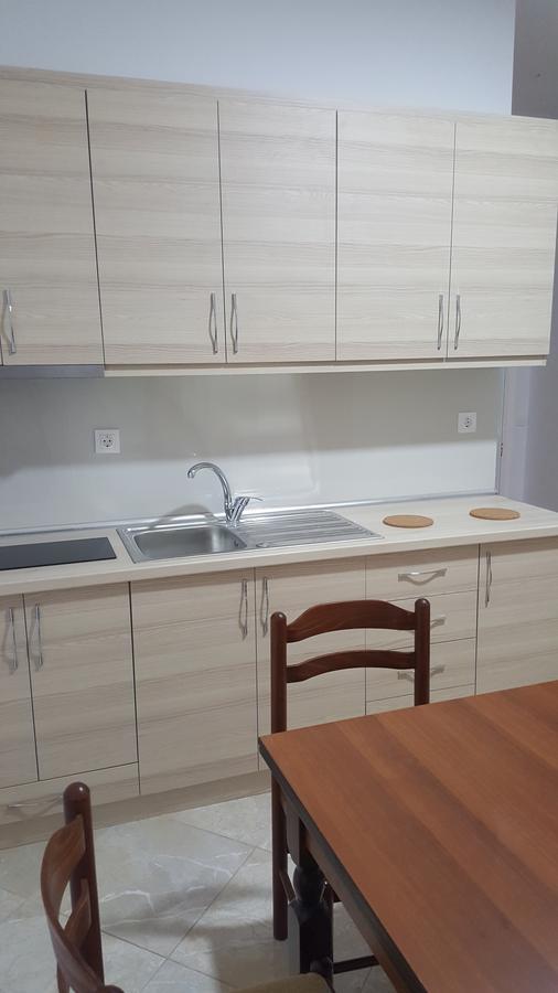 Mihalis Apartments Himare Eksteriør bilde