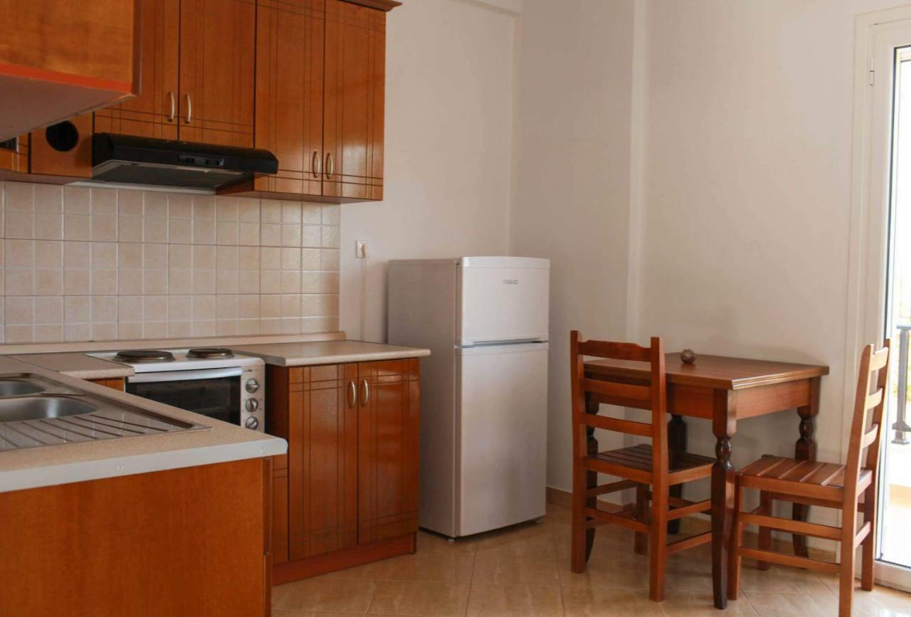 Mihalis Apartments Himare Eksteriør bilde