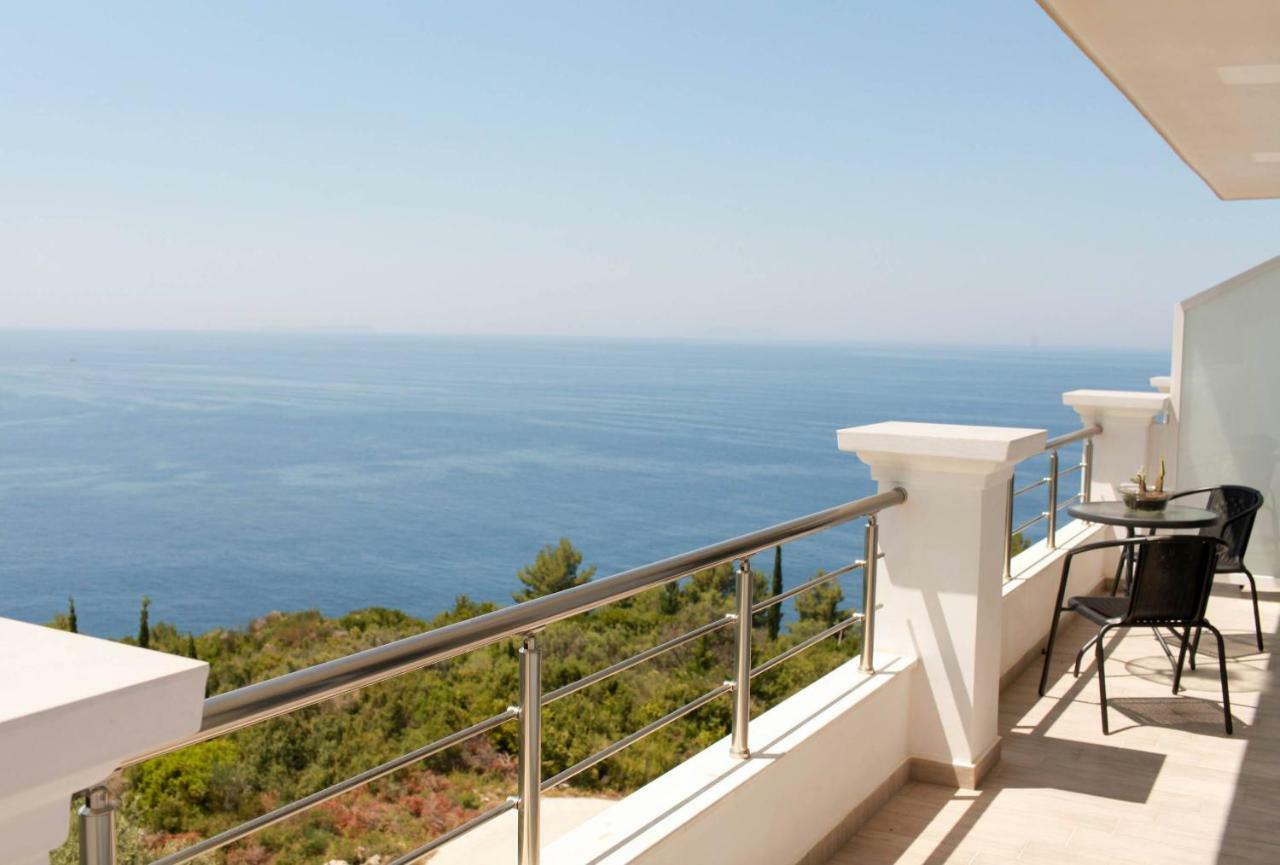 Mihalis Apartments Himare Eksteriør bilde