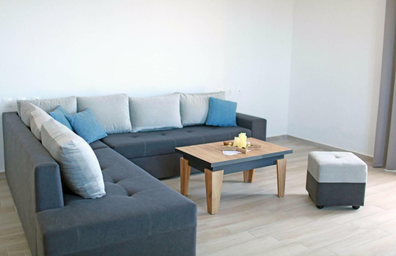 Mihalis Apartments Himare Eksteriør bilde