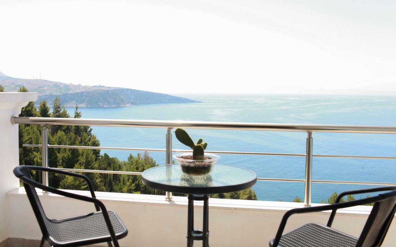 Mihalis Apartments Himare Eksteriør bilde
